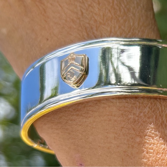 🌟Lauren by RL shiny crest hinged bangle cuff bracelet NWOT - Picture 5 of 5